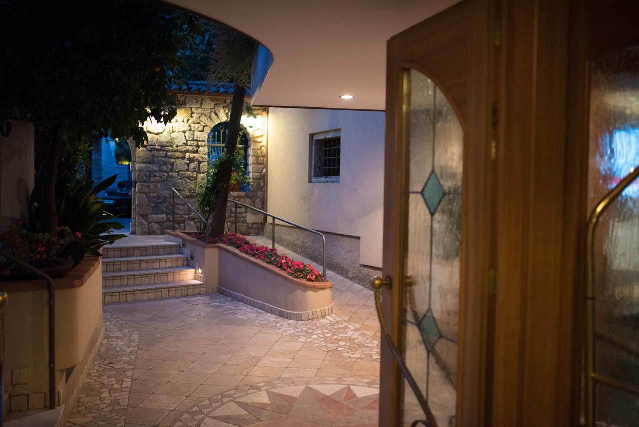 Hotel Venezia Malcesine Kültér fotó
